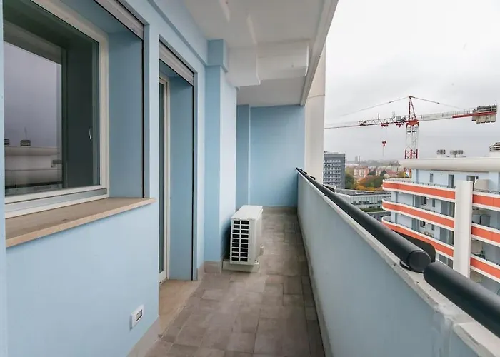 12Th Floor Diamond Tower - 72